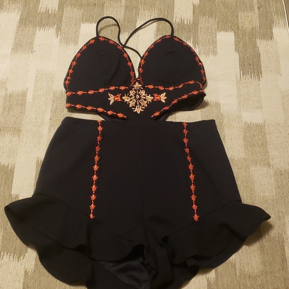 Romper - Picture 1 of 3